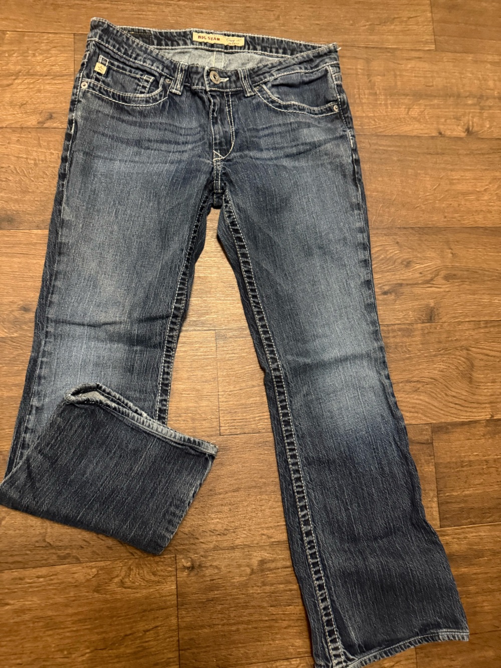 Big Star women’s jeansClassic Dark Blue Washed Jeans waist is 29 length is 28